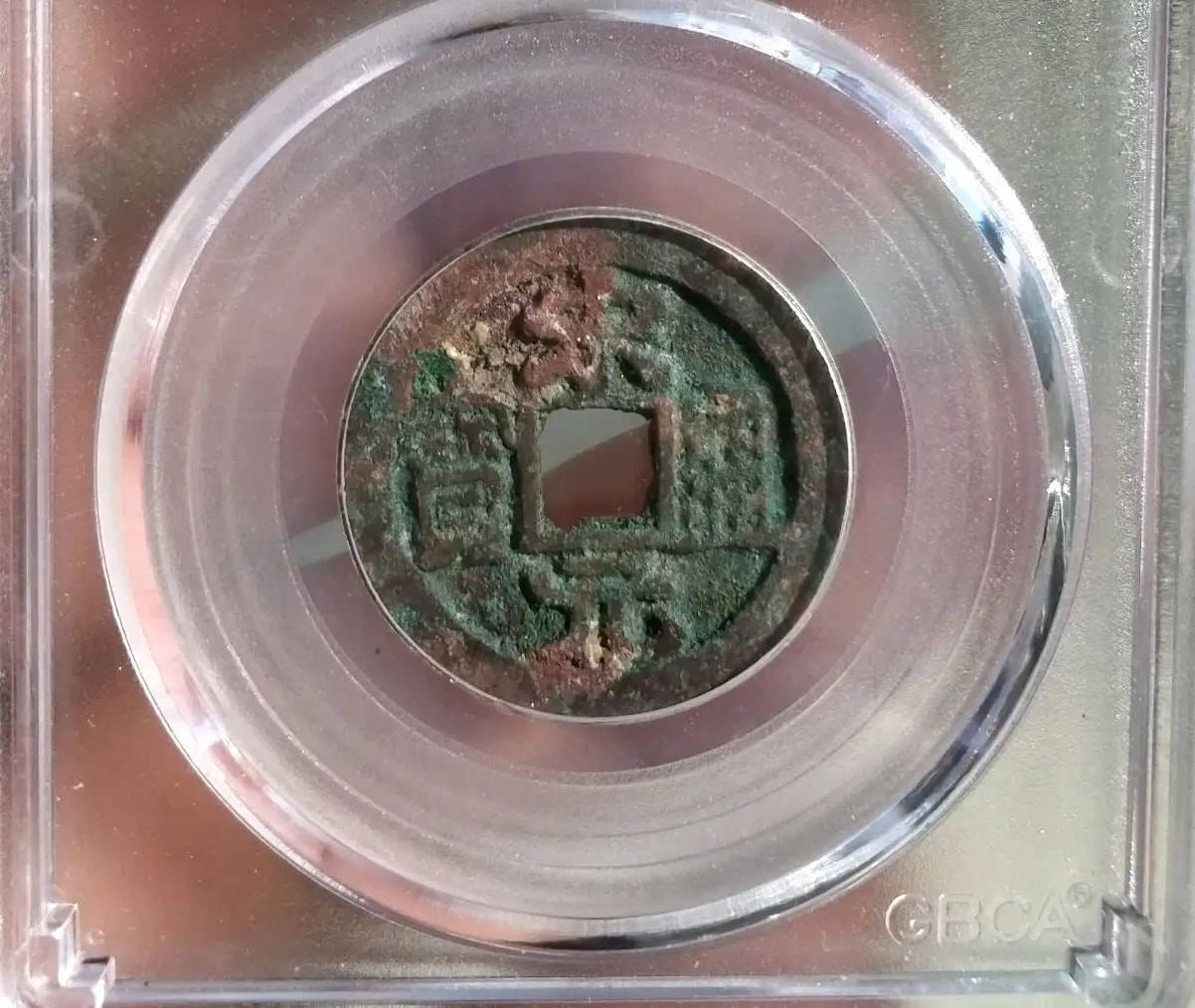 入手裸币<strong></p>
<p>心币</strong>，还是评级币？从几个优，缺点对比一下