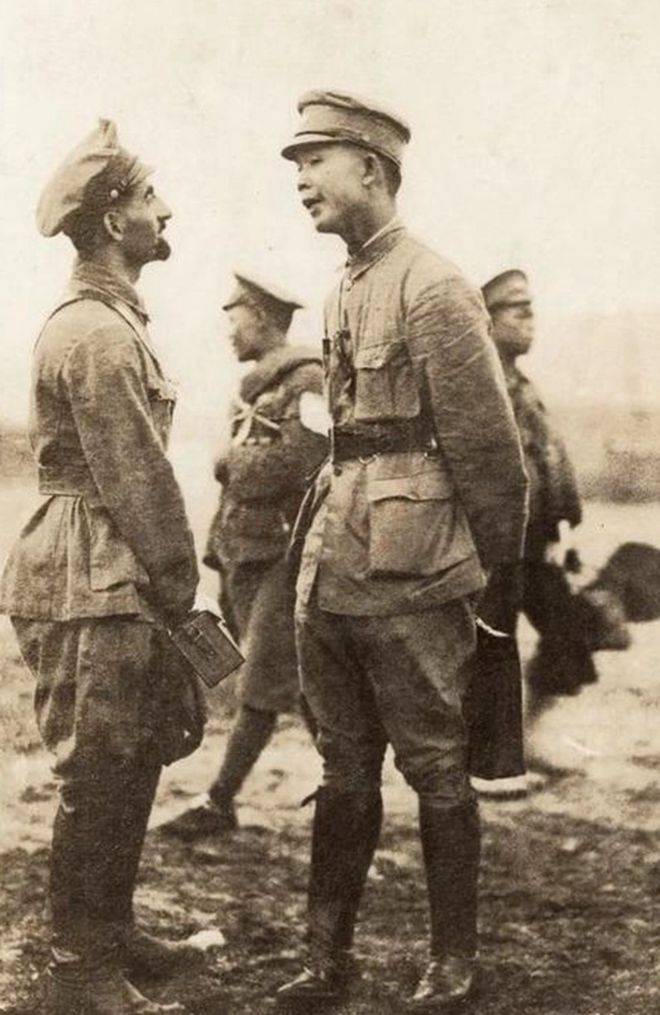 国民政府两次货币改革都成功了没有<strong></p>
<p>法币金圆券</strong>？1927年4月1日蒋汪密谈清党