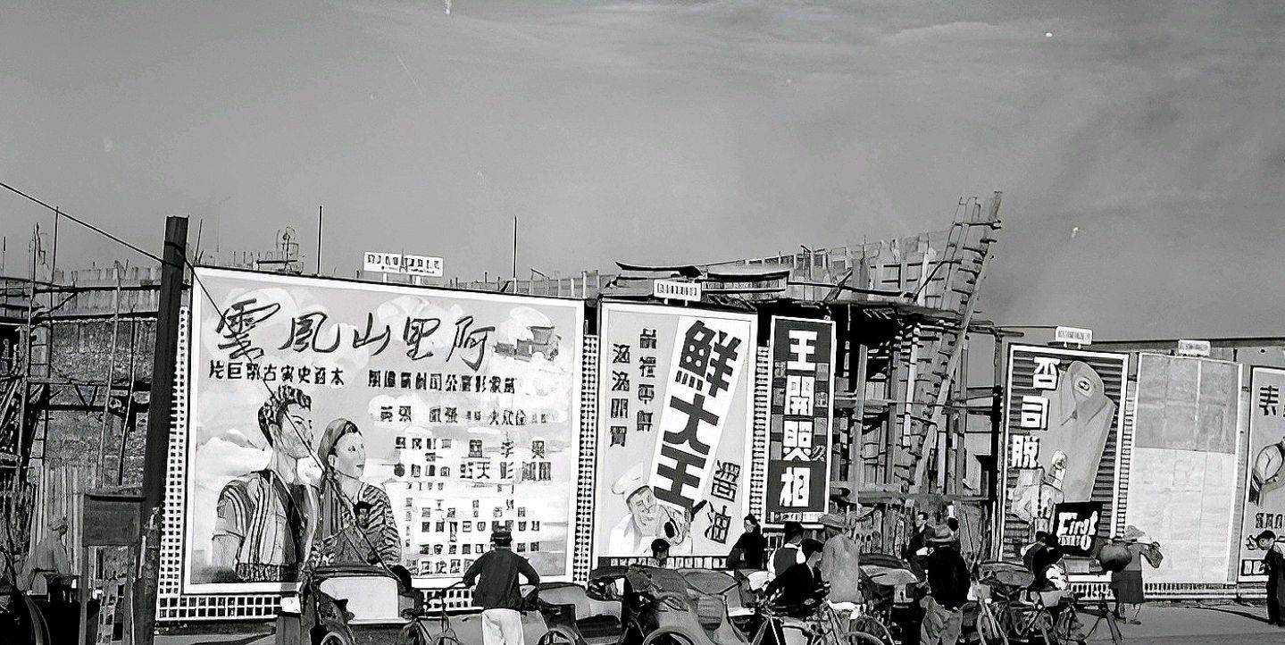 老蒋战败后<strong></p>
<p>法币金圆券</strong>，带走了无数的黄金和国宝，恨不得把整个国家都搬空