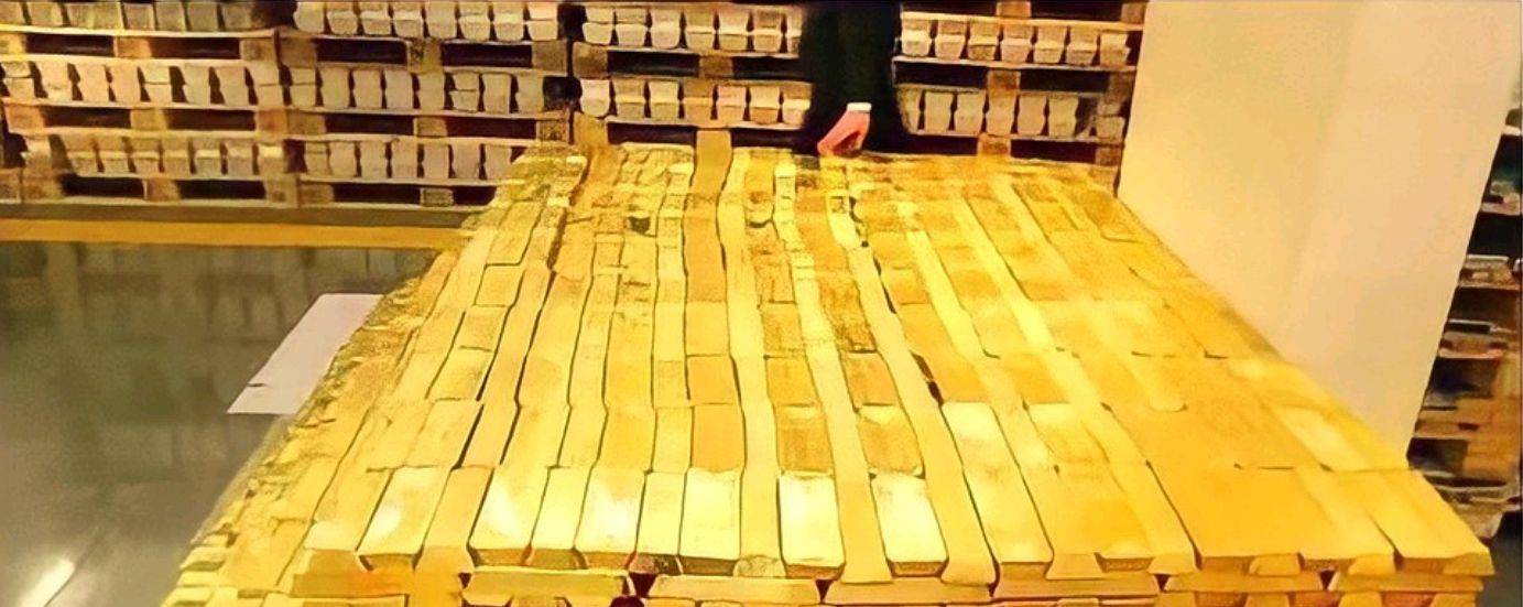 老蒋战败后<strong></p>
<p>法币金圆券</strong>，带走了无数的黄金和国宝，恨不得把整个国家都搬空
