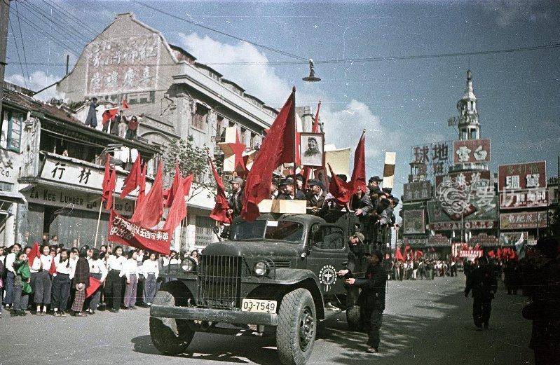 1949<strong></p>
<p>法币金圆券</strong>，陈毅在上海：所有的金融故事，背后都有个共同的逻辑～信用