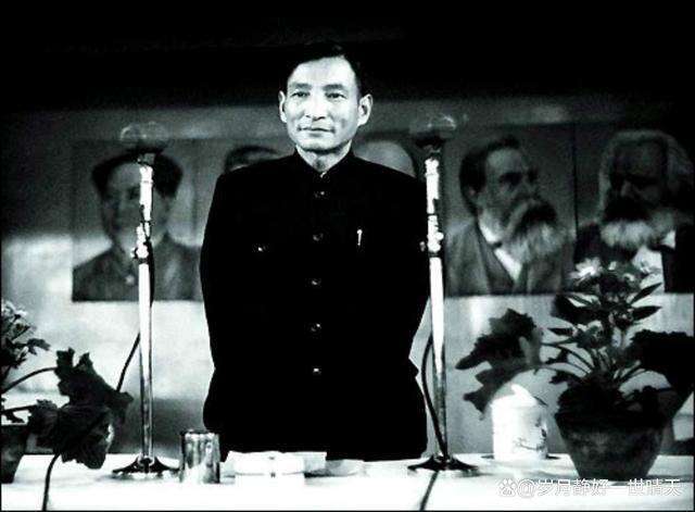 1949<strong></p>
<p>法币金圆券</strong>，陈毅在上海：所有的金融故事，背后都有个共同的逻辑～信用