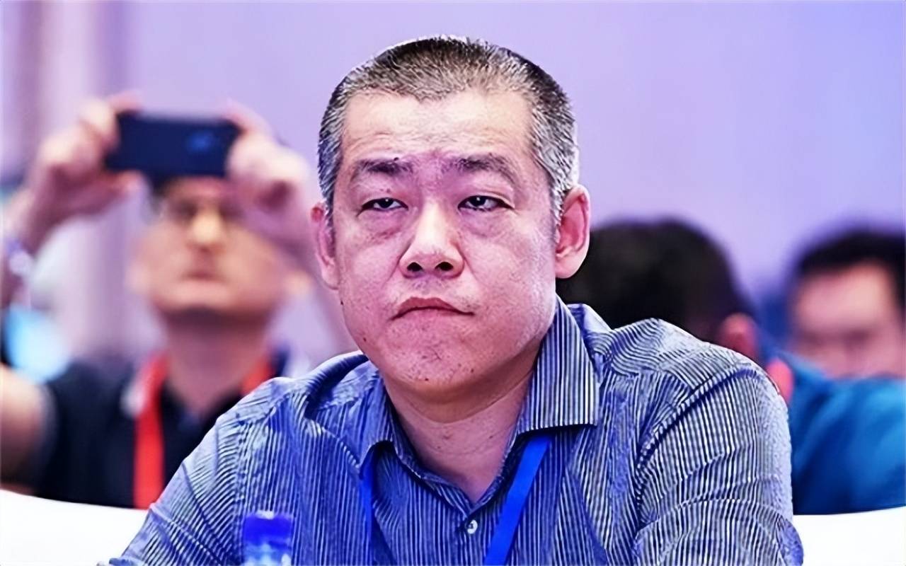 李笑来：曾拥有10万枚比特币<strong></p>
<p>底特币</strong>，套现135亿后，却称比特币是骗局