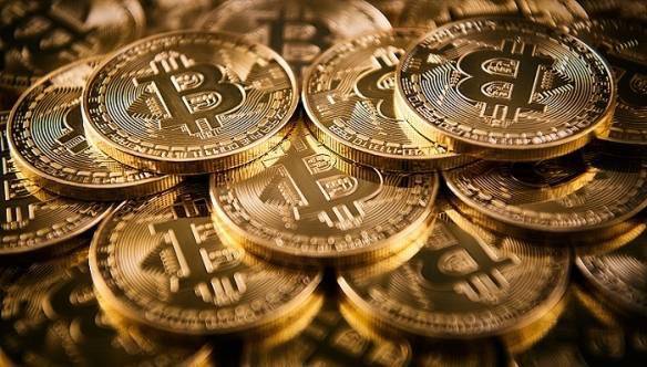 巴菲特：比特币25美元打包都不买 曾称比特币为老鼠药