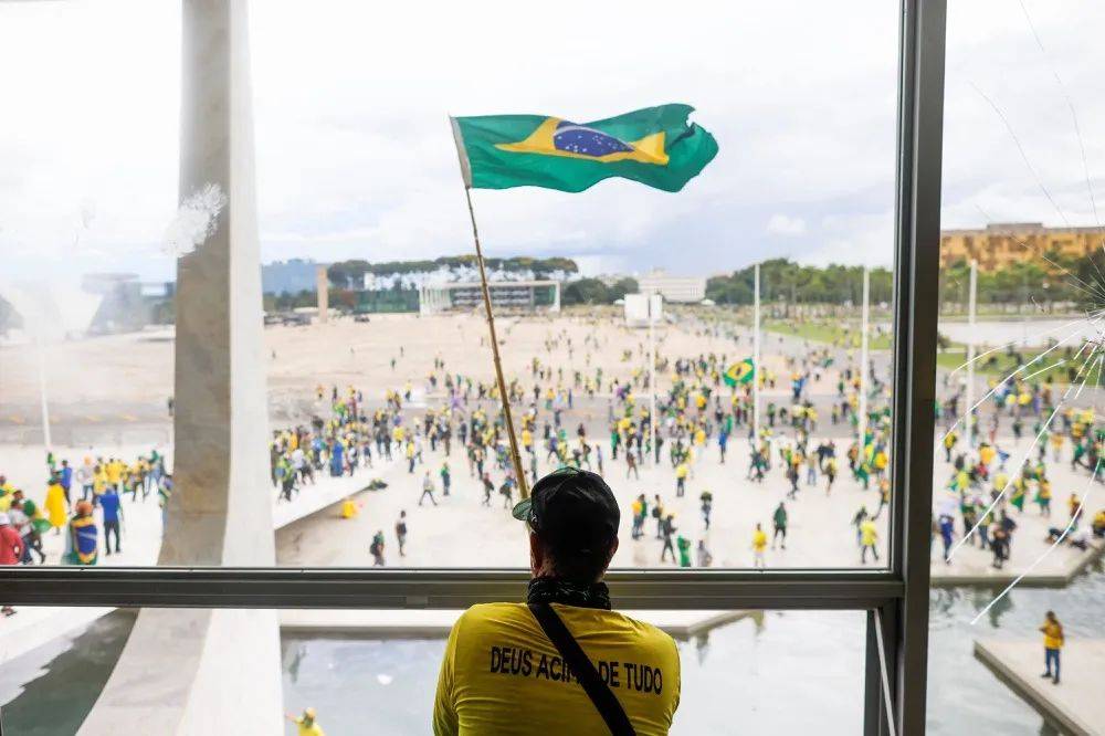 巴西突发<strong></p>
<p>巴西美股</strong>，卢拉签令！拜登、马克龙等发声谴责！