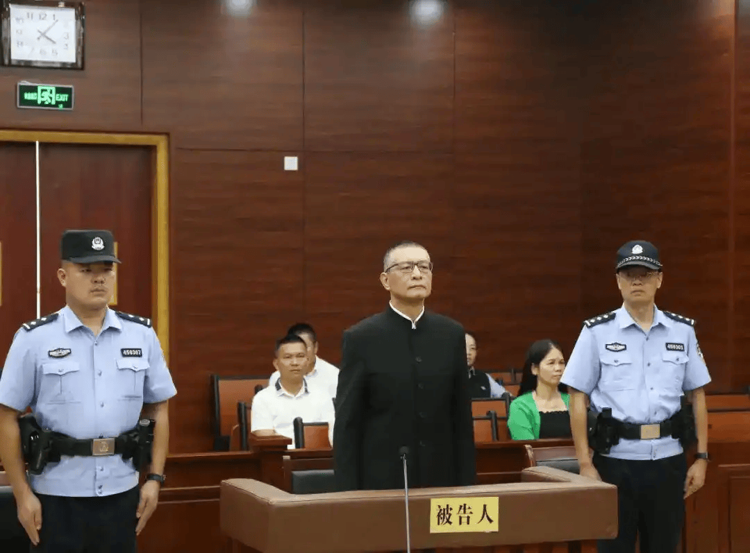 柳州市委书记：违建轻轨透支人民信任<strong></p>
<p>虎币全球</strong>，败坏党风政风，教训极其深刻