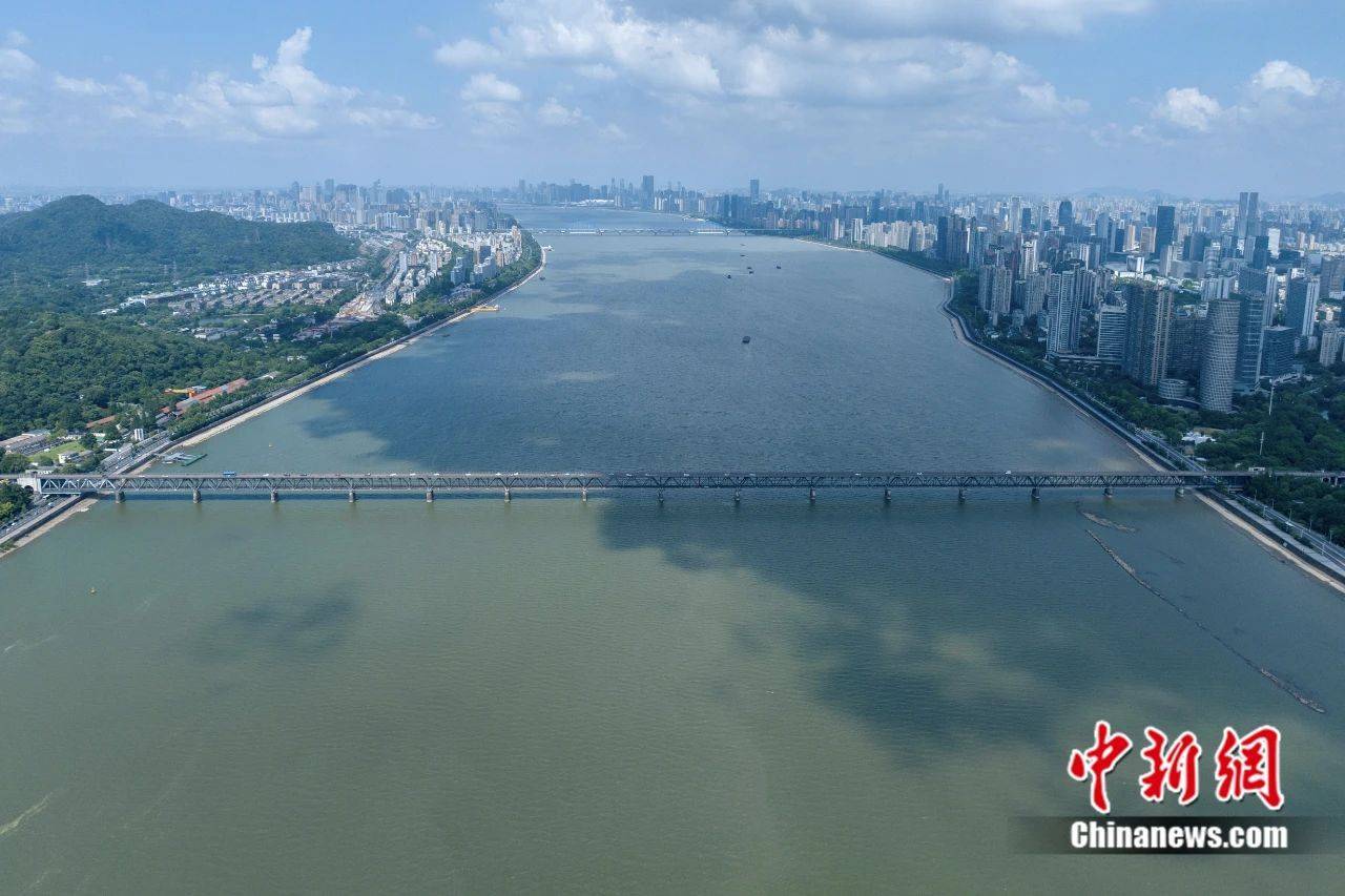 通车仅89天的钱塘江大桥<strong></p>
<p>虎币全球</strong>，茅以升为何主持将其炸毁?