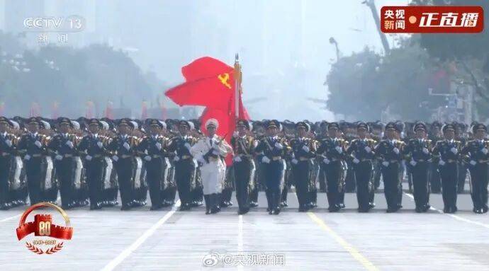 歼20S、DF61导弹<strong></p>
<p>币币火网莱特</strong>，震撼亮相！三支兵种首次亮相天安门广场，空中梯队战机起飞