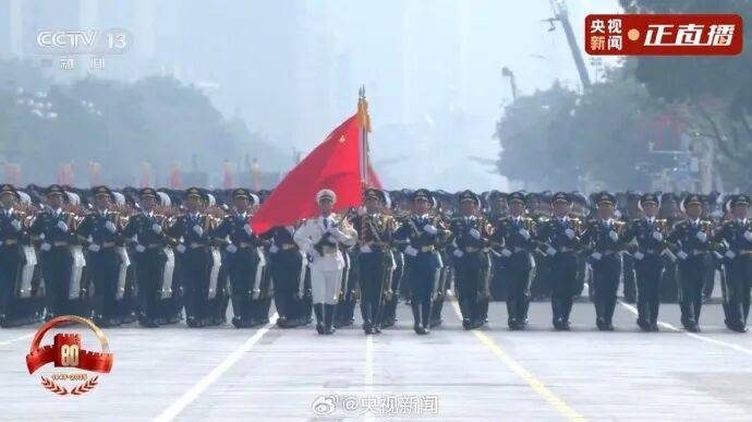 歼20S、DF61导弹<strong></p>
<p>币币火网莱特</strong>，震撼亮相！三支兵种首次亮相天安门广场，空中梯队战机起飞