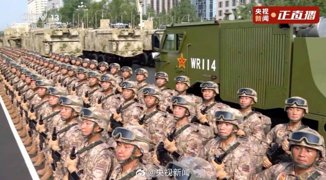 歼20S、DF61导弹<strong></p>
<p>币币火网莱特</strong>，震撼亮相！三支兵种首次亮相天安门广场，空中梯队战机起飞