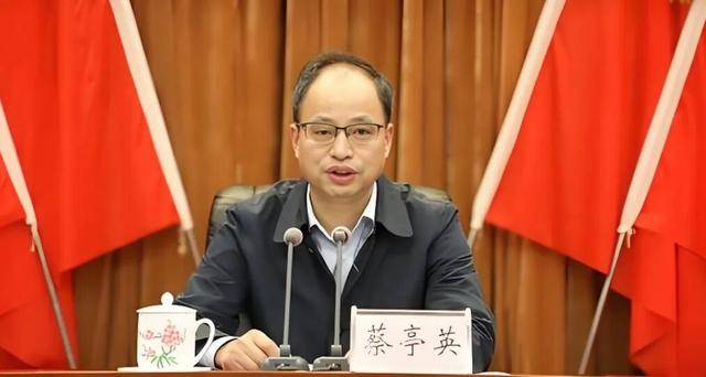中组部有关干部局负责同志宣布中央决定<strong></p>
<p>币币火网莱特</strong>，他们履新