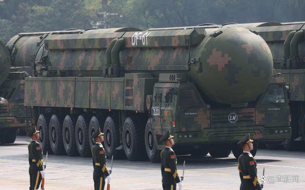 看完阅兵后军事专家感慨：知道中国军力强大<strong></p>
<p>一快币</strong>，但没想到强到这种程度
