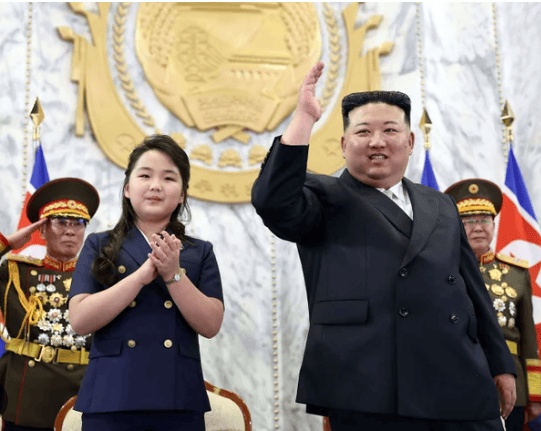金正恩女儿首登国际舞台<strong></p>
<p>一快币</strong>，引爆接班传闻！英国首相被架空，工党内斗成全武行…