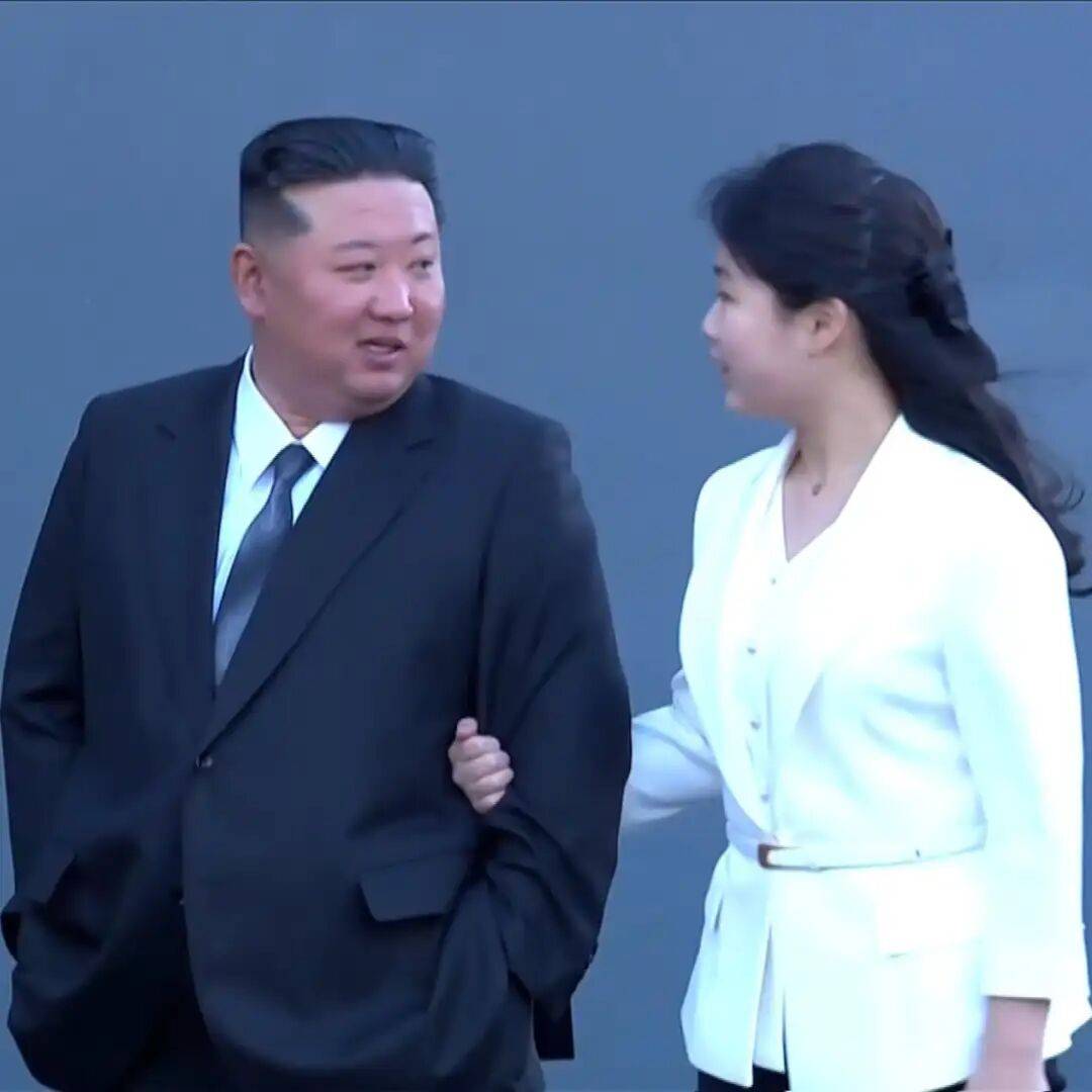 金正恩女儿首登国际舞台<strong></p>
<p>一快币</strong>，引爆接班传闻！英国首相被架空，工党内斗成全武行…