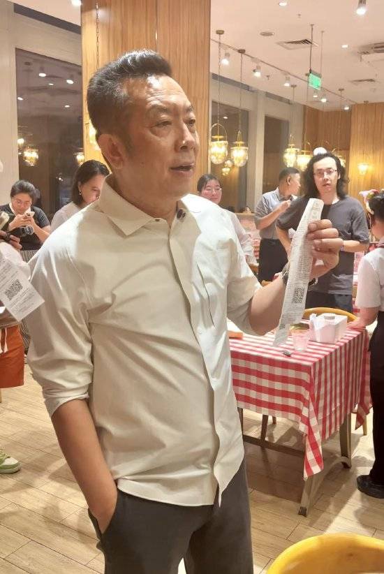 西贝贾国龙再怼罗永浩：这个人简直太坏了<strong></p>
<p>币莱特行情</strong>，狗咬我一口，我不能去咬狗一口