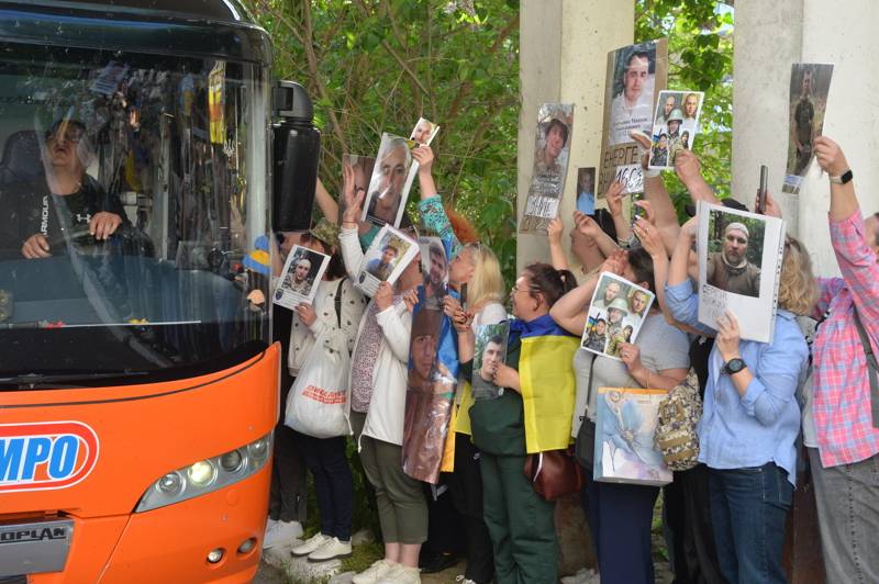 乌克兰要打持久战，“打纵深掐补给”瞄准俄军短板