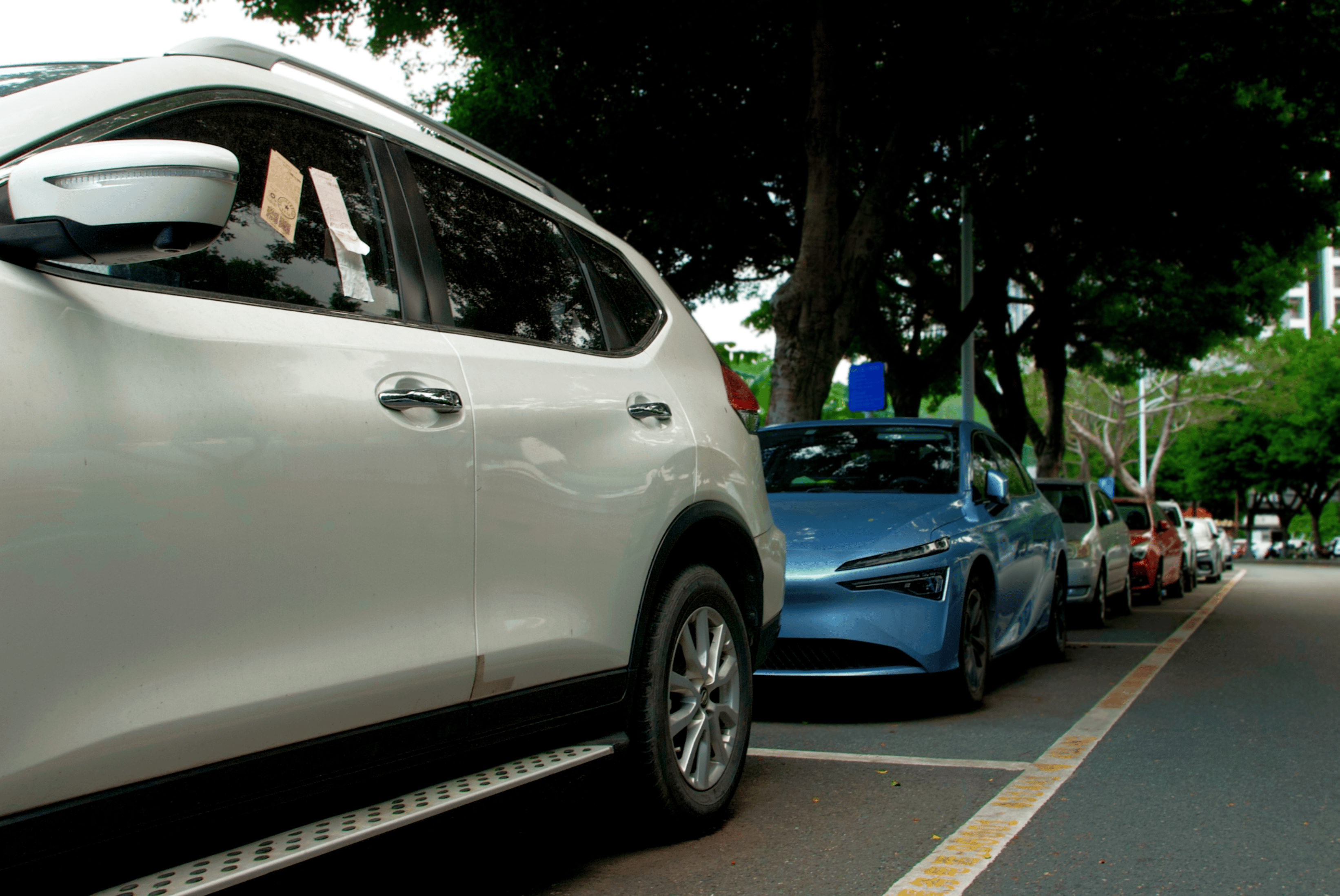 深圳宜停车成免费车位<strong></p>
<p>币知</strong>?记者实探:17个泊位10辆车被催费