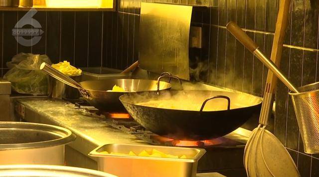 西贝发布致歉信后<strong></p>
<p>币知</strong>，昆明门店的情况是……