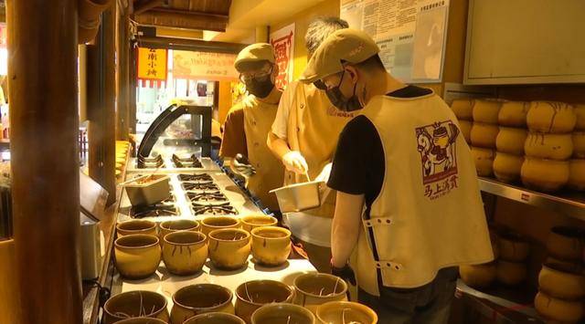 西贝发布致歉信后<strong></p>
<p>币知</strong>，昆明门店的情况是……