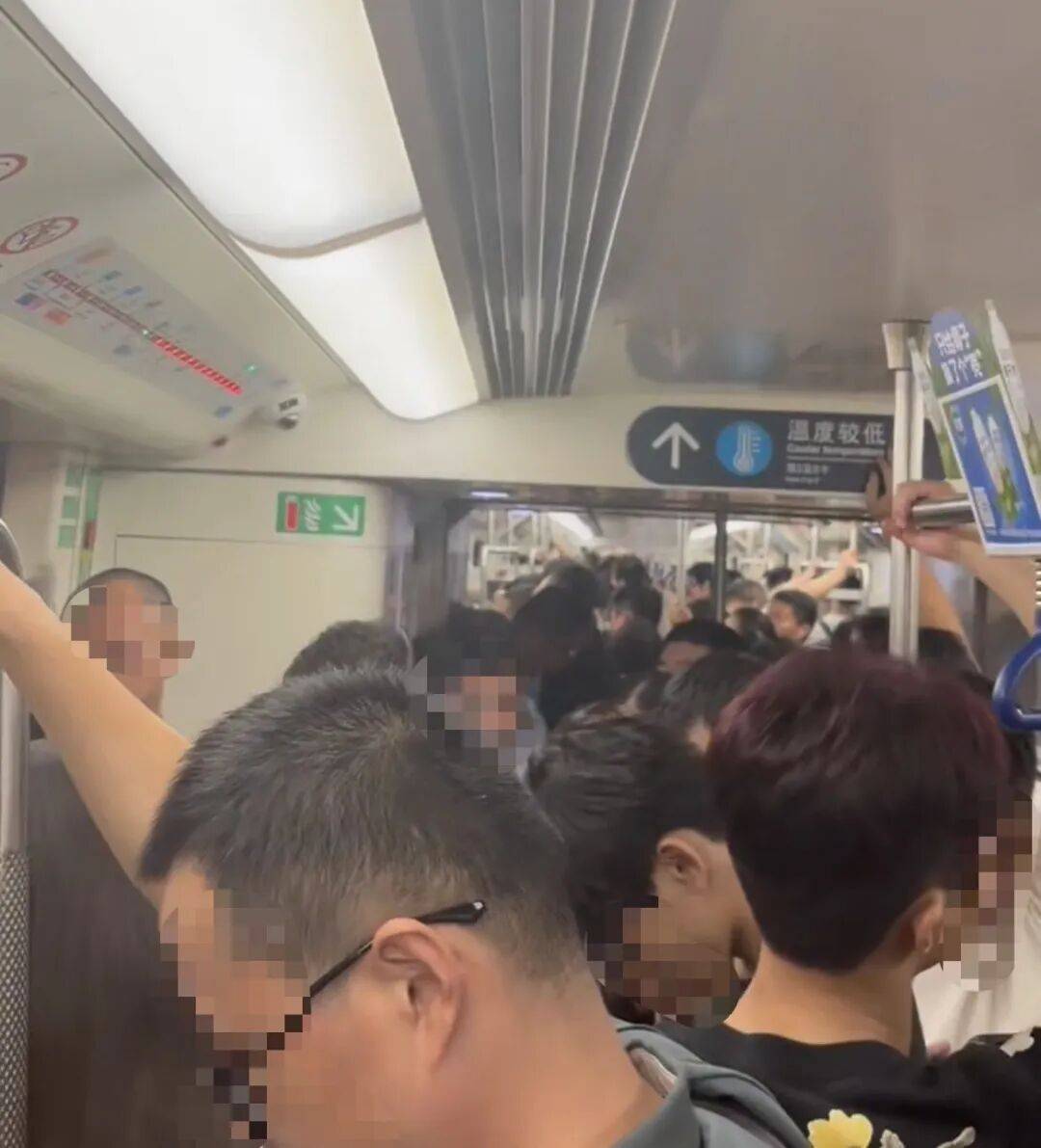 挤爆!深圳一地铁线晚高峰又出故障<strong></p>
<p>币胜</strong>,网友:快一小时三个站没走完