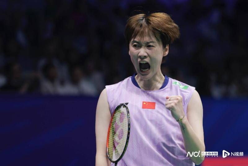 中国羽毛球大师赛16强战<strong></p>
<p>币胜</strong>,国羽五项锁定11个八强席位