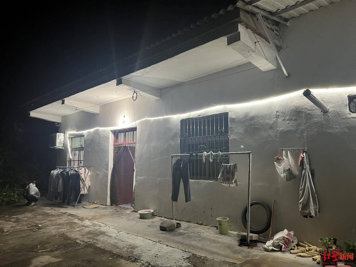 醉驾超速追尾致一家3人身亡案明日开庭<strong></p>
<p>随享币</strong>，女方家属从云南坐硬座赶到河南信阳：坚决不和解