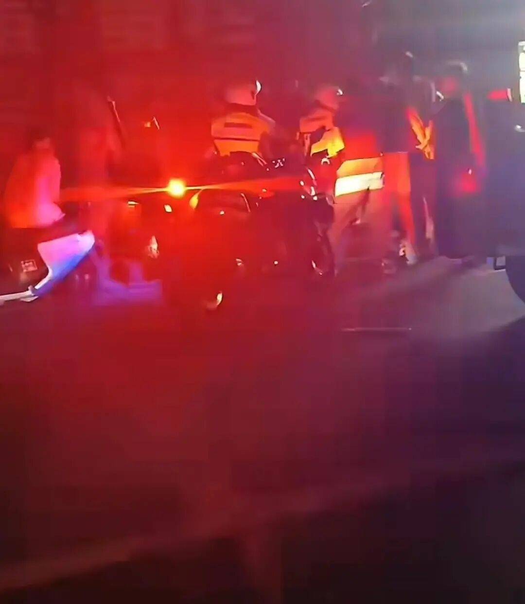 赣州警方通报“餐饮店多人打架斗殴”：2人酒后与邻桌冲突<strong></p>
<p>随享币</strong>，涉案人员被采取强制措施