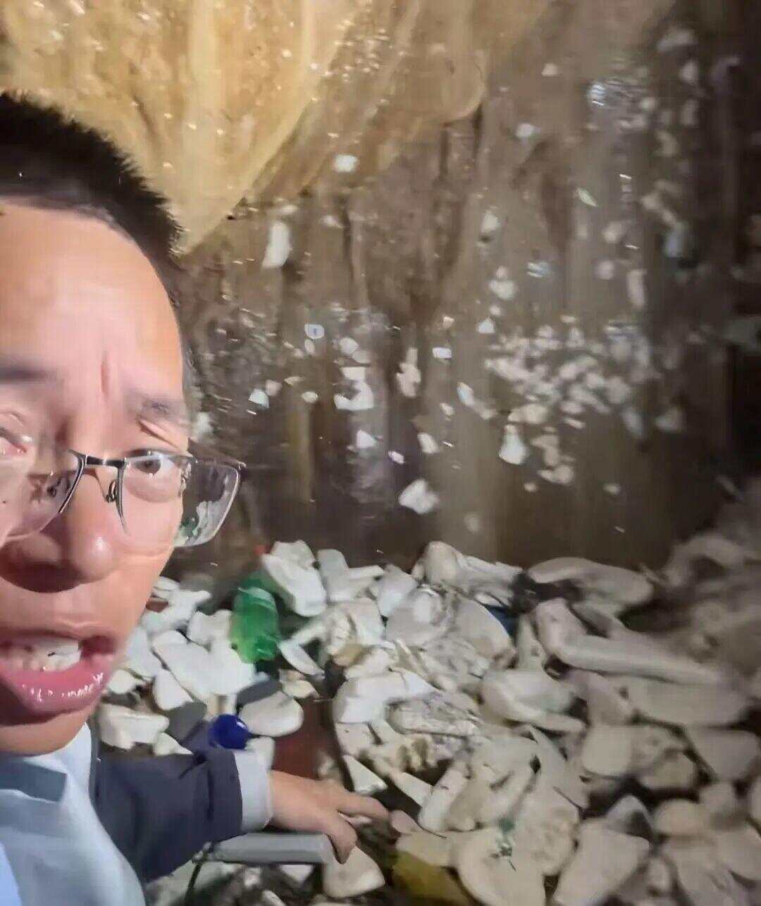 网友曝光溶洞垃圾成山、粪便满地<strong></p>
<p>安币网</strong>，“至少十层楼高”！官方通报