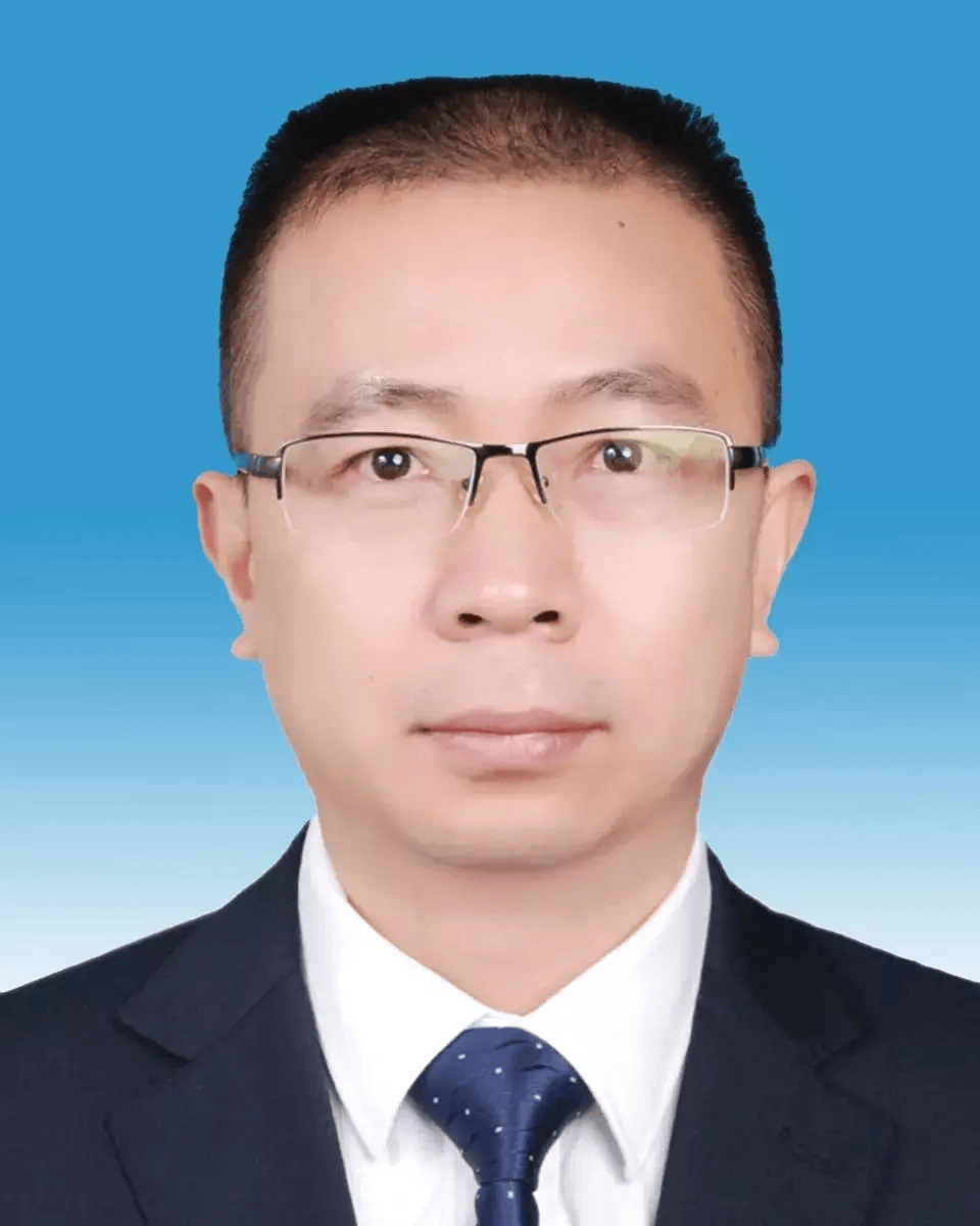 官方通报：作为“一把手”，他安排单位买500斤散装白酒存于办公楼，用于日常接待