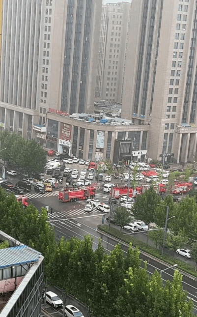 东海一饭店房顶发生塌陷<strong></p>
<p>币口袋</strong>,室内正举办宴席 当地应急管理局:救援仍在进行中