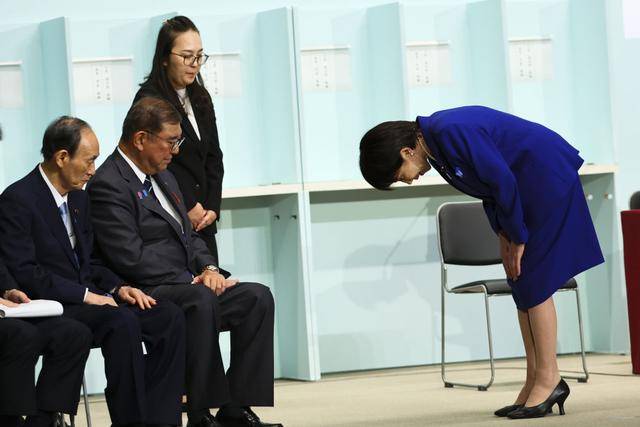 想当好日本首位女首相<strong></p>
<p>币币机</strong>，得处理好这些“烂摊子”