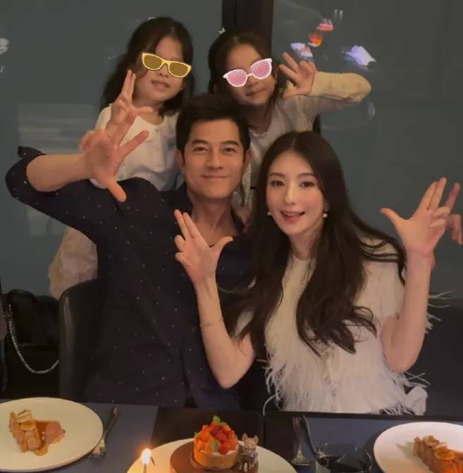 郭富城妻子方媛否认三胎已出生<strong></p>
<p>币币机</strong>,透露“快卸货了”,郭富城回复四个表情