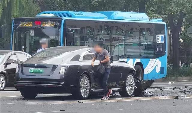 陈震道歉<strong></p>
<p>币币机</strong>，“吃流量饭，就承受流量的监督和批评吧” 涉事车系4个多月前提的二手车