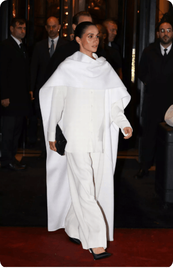 梅根巴黎炫鞋<strong></p>
<p>莱克币</strong>，却踩到戴安娜亡地！UCL停发签证反转！200名中国留子得救了…