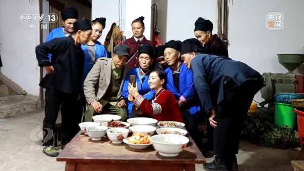 焦点访谈丨年轻人钟情老手艺 非遗装上“新引擎”