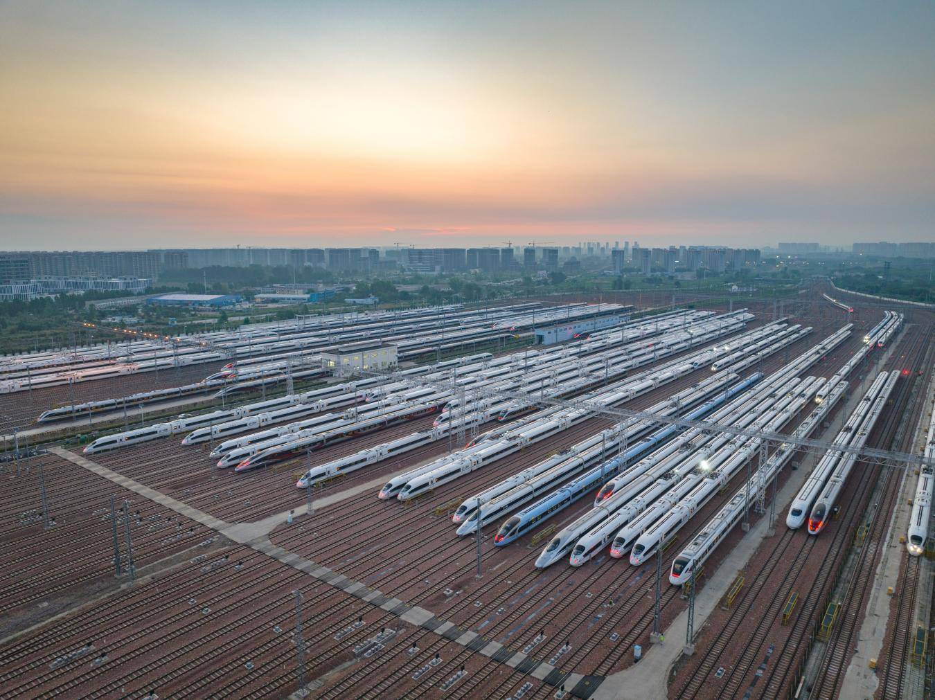 返程客流攀升<strong></p>
<p>莱克币</strong>，国铁集团郑州局计划加开高铁109列