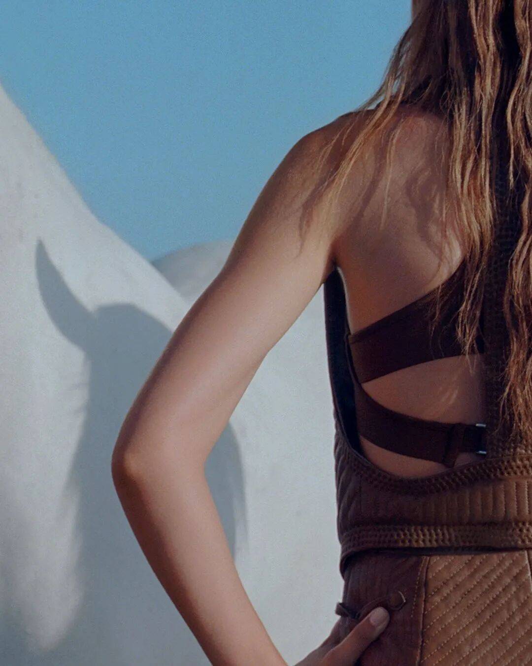 Hermès的女骑士<strong></p>
<p>莱克币</strong>,在沙滩上自由驰骋