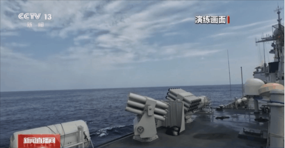 近距离看干扰弹发射瞬间！海军第47批护航编队开展多课目实战化训练