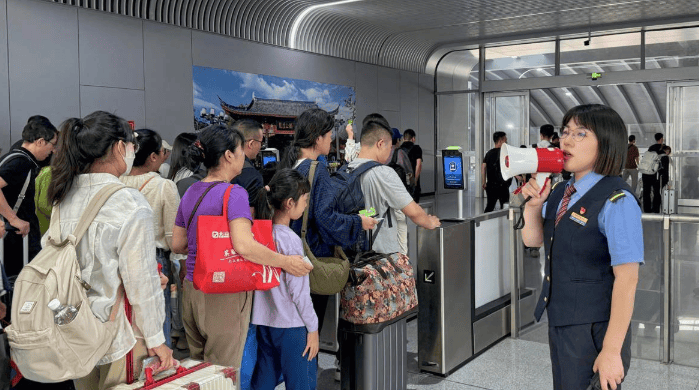 这个国庆<strong></p>
<p>国产币</strong>,荆州火了! / “荆州,我们还来!”