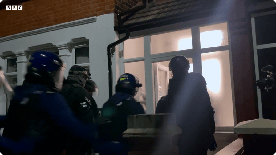 凯特患癌竟因辉瑞疫苗？伦敦4万被盗手机直飞香港<strong></p>
<p>国产币</strong>，比贩毒暴利产业链曝光…