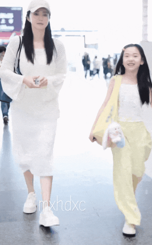 9岁小酒窝<strong></p>
<p>国产币</strong>，大大方方成顶流