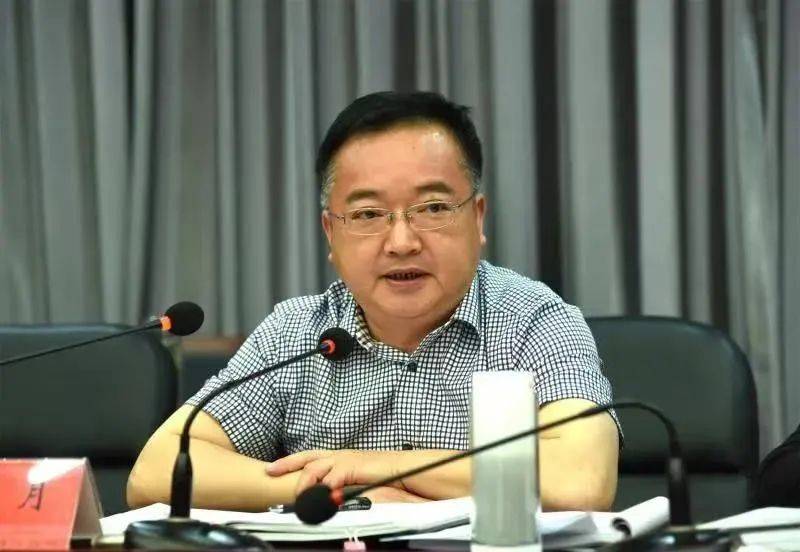 结交政治骗子<strong></p>
<p>法币时代</strong>,对抗组织审查,李明月被“双开”