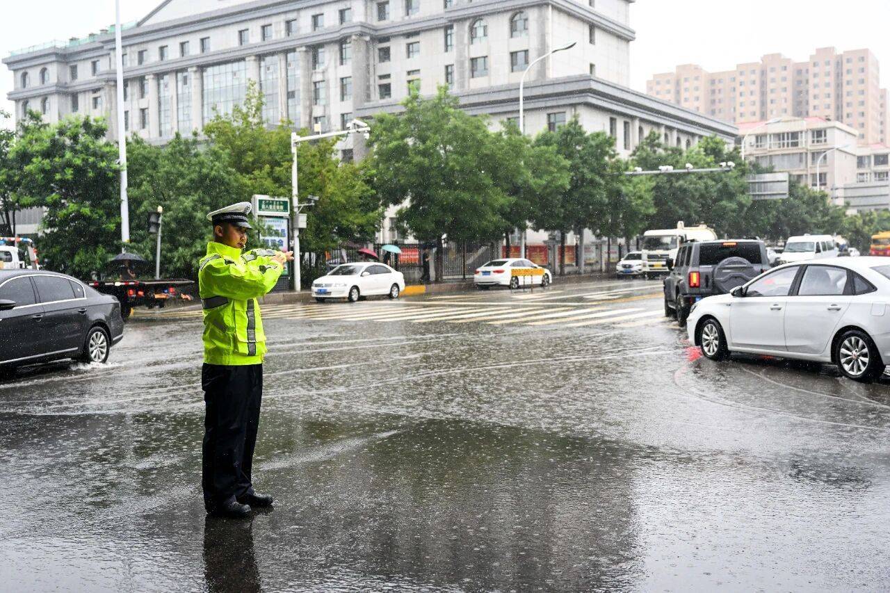 “几天下了一年的雨”<strong></p>
<p>法币时代</strong>，北方城市如何更新汛期安全观