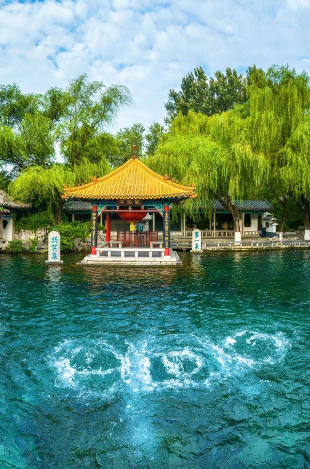 趵突泉地下水位突破30米大关<strong></p>
<p>币老大</strong>！济南泉水进入最佳观赏季