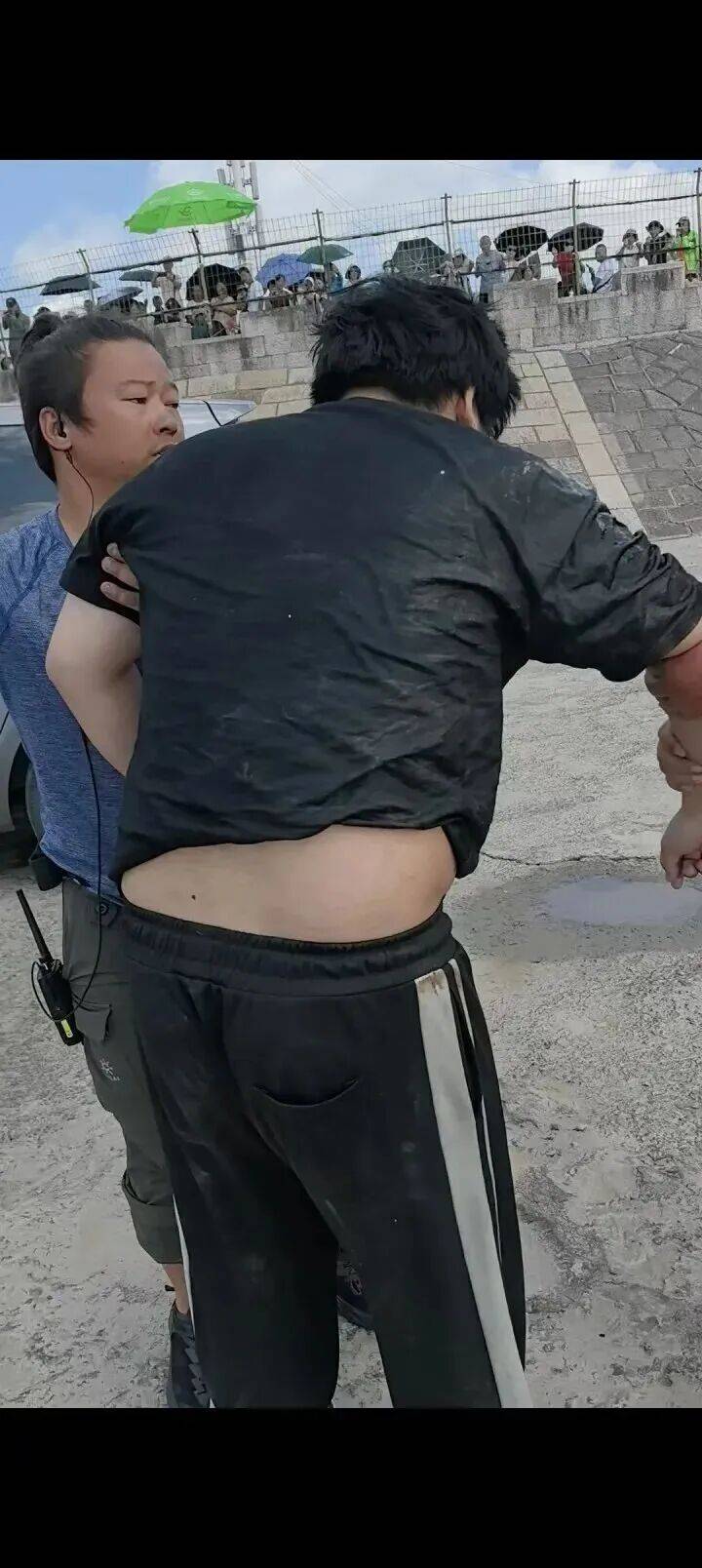 230斤重小伙酒后落水<strong></p>
<p>币老大</strong>，漂浮7小时终获救……