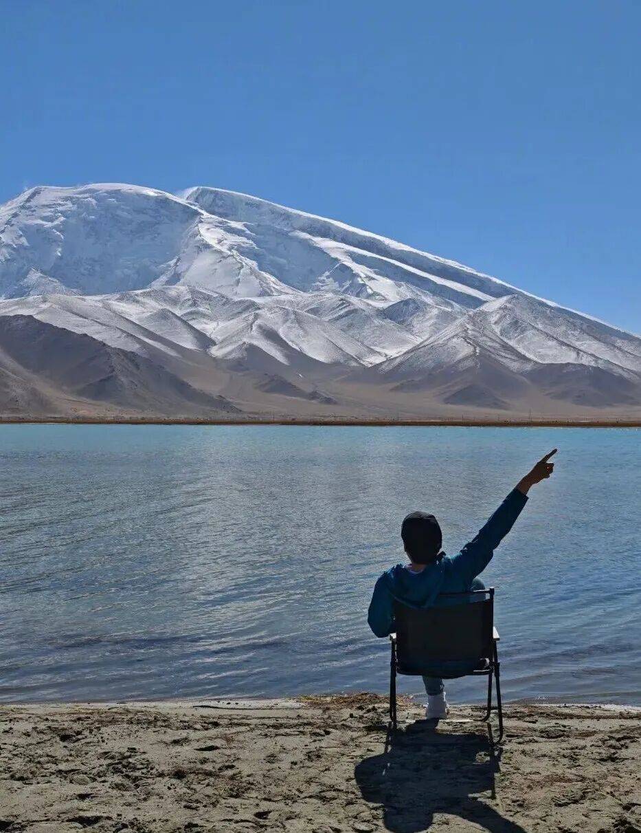 雷军带队高原测试小米YU7：包括高原续航、充电、防晒等性能