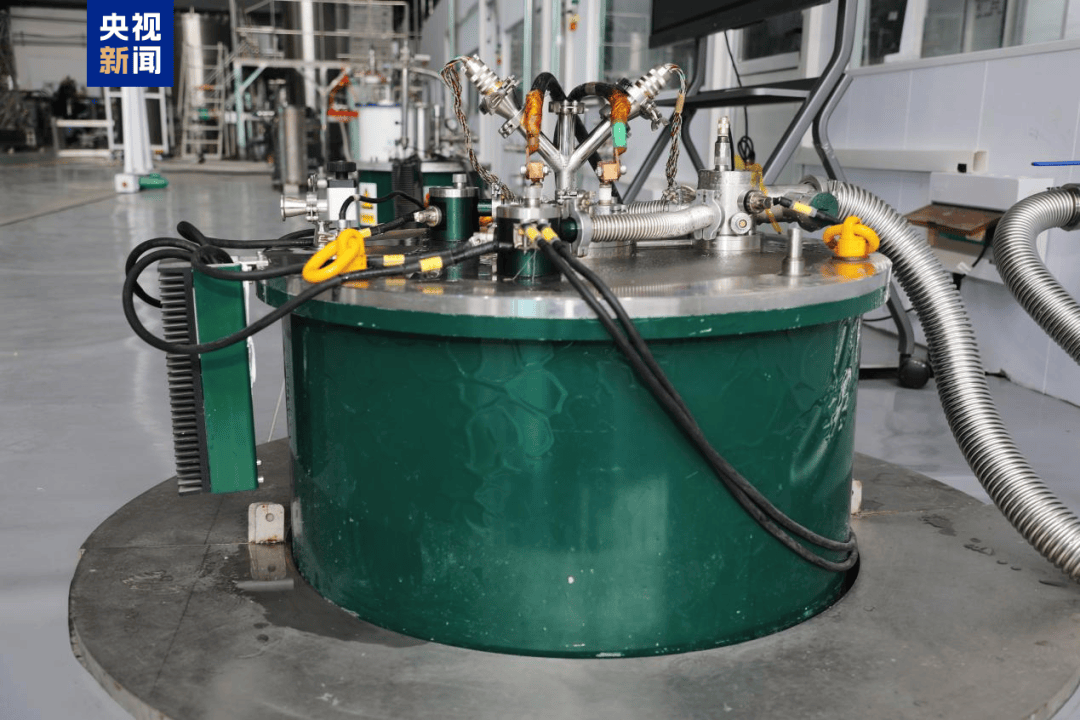 全球最大“时空压缩机”来了！完全自主研发<strong></p>
<p>九币网</strong>，就在……