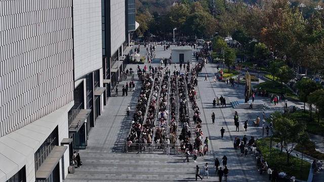 账上躺了41亿<strong></p>
<p>咪咕币商城</strong>，于东来烦恼人太多