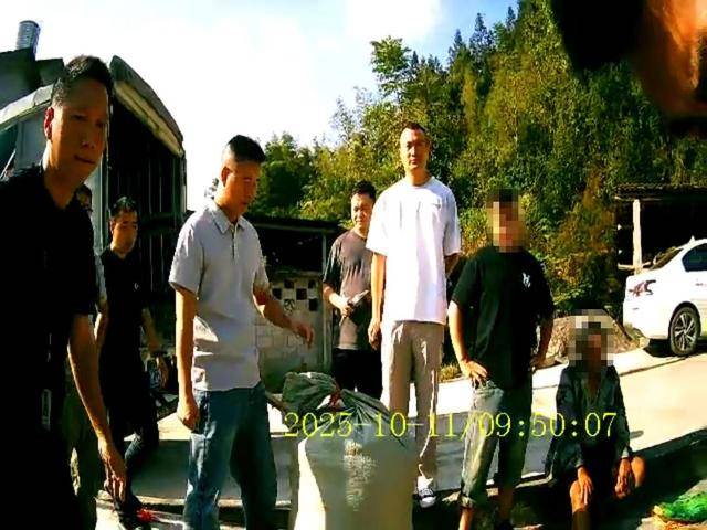 100斤玉米上秤秒变60斤？贵州一村民遭“鬼秤”骗粮！民警出手<strong></p>
<p>咪咕币商城</strong>，5人被拘