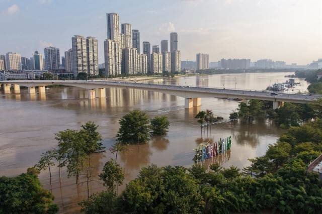 百色多个村庄被困水中已超半月<strong></p>
<p>吉祥币</strong>,长涝难退为何重演?